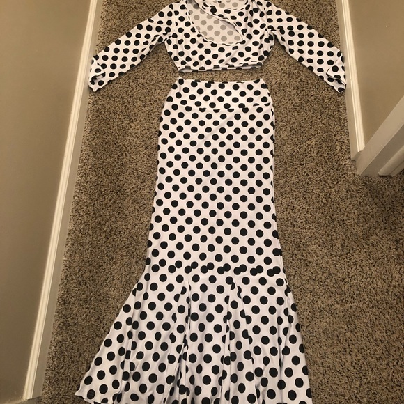 Dresses & Skirts - Two piece skirt set